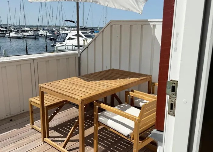 Cozy Harbor House In Nibe