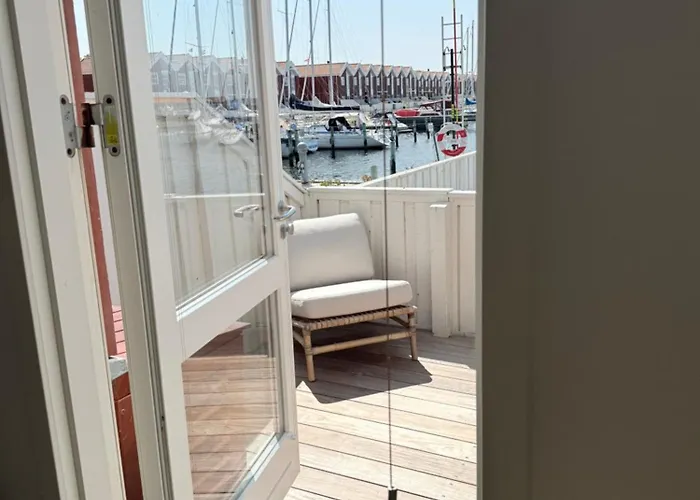 Cozy Harbor House In Nibe